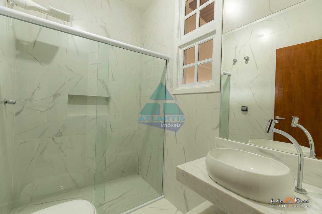 Casa em Ubatuba, no bairro Condomínio Samola