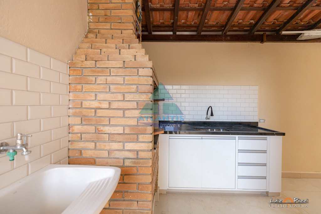 Casa em Ubatuba, no bairro Condomínio Samola