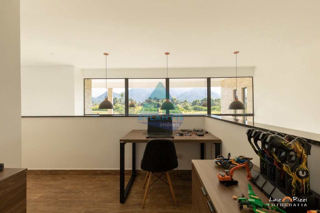 Casa em Ubatuba, no bairro Jardim Carolina