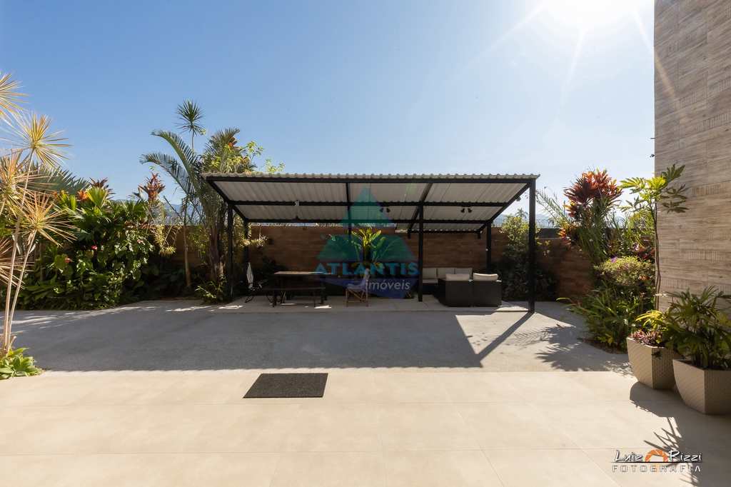 Casa em Ubatuba, no bairro Jardim Carolina