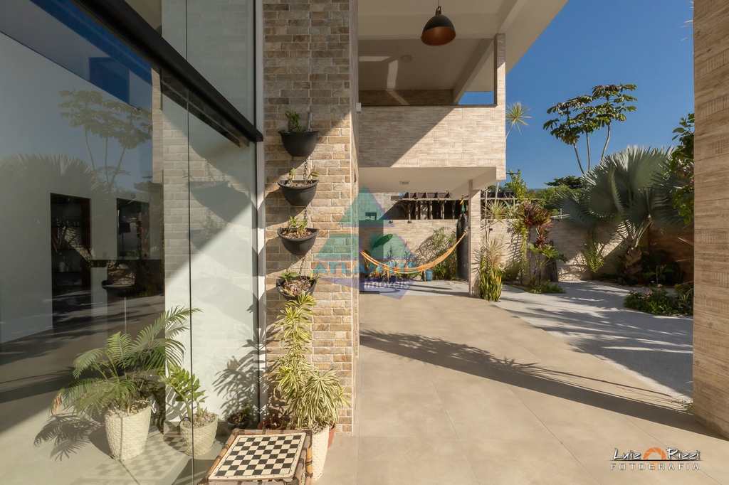 Casa em Ubatuba, no bairro Jardim Carolina