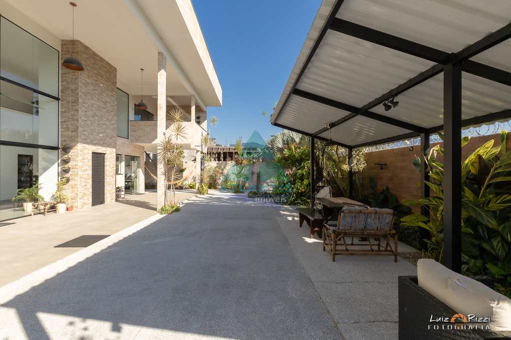 Casa em Ubatuba, no bairro Jardim Carolina