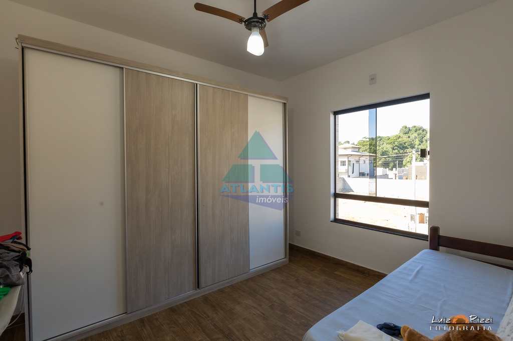 Casa em Ubatuba, no bairro Jardim Carolina
