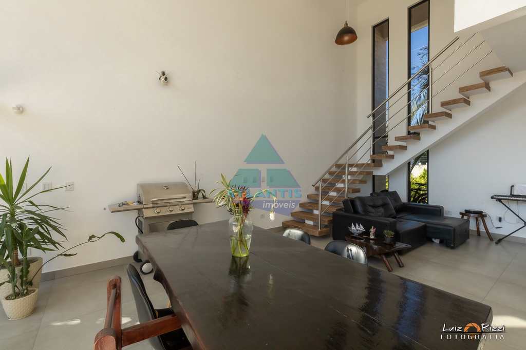 Casa em Ubatuba, no bairro Jardim Carolina