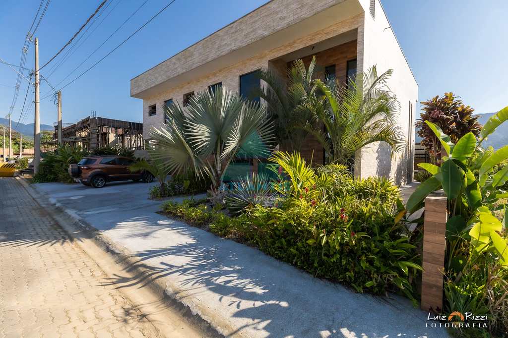 Casa em Ubatuba, no bairro Jardim Carolina