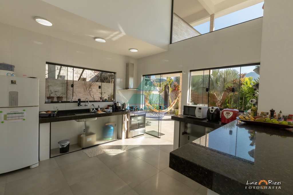 Casa em Ubatuba, no bairro Jardim Carolina