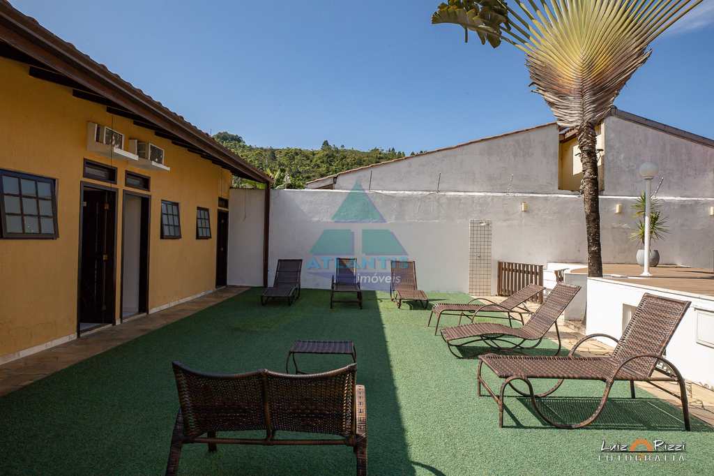 Casa em Ubatuba, no bairro Enseada