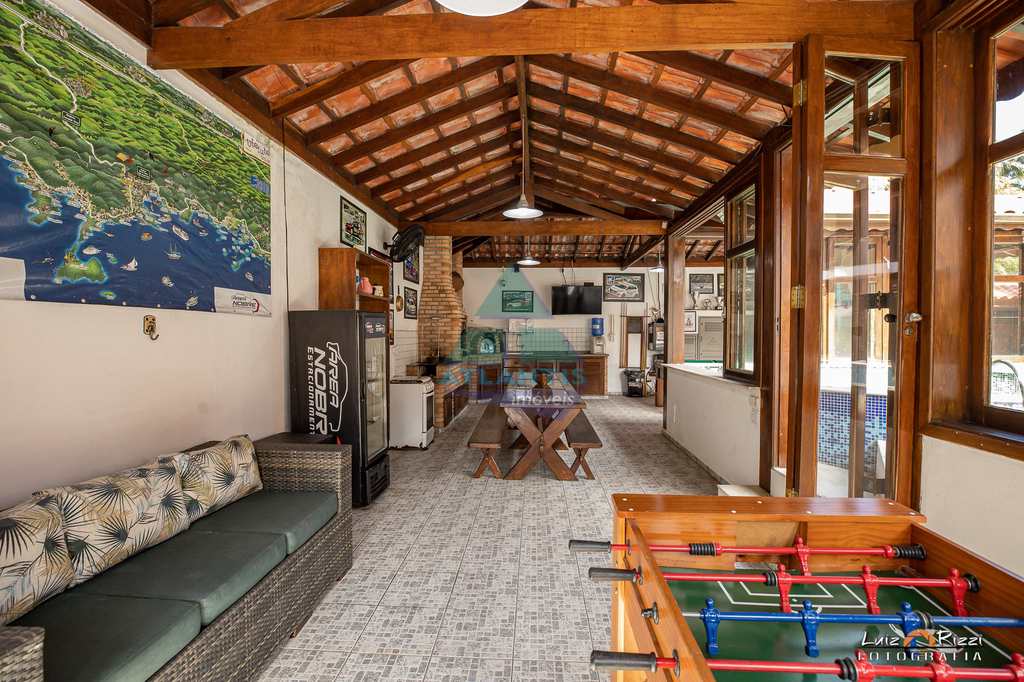Casa em Ubatuba, no bairro Enseada
