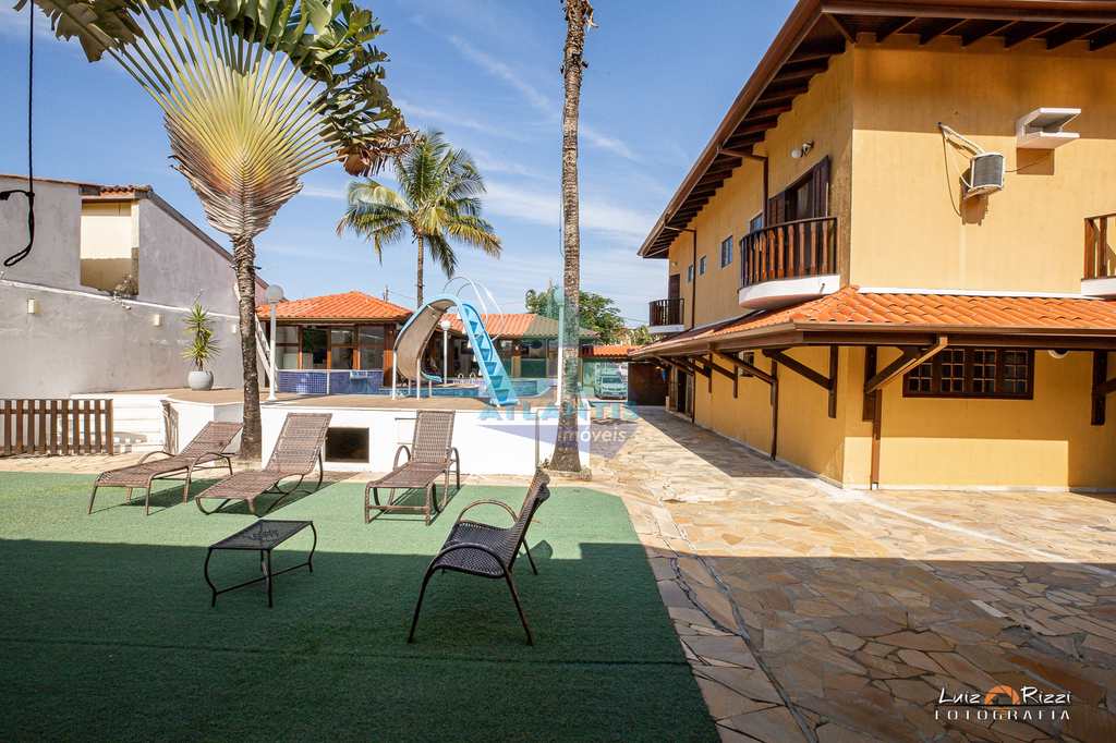 Casa em Ubatuba, no bairro Enseada