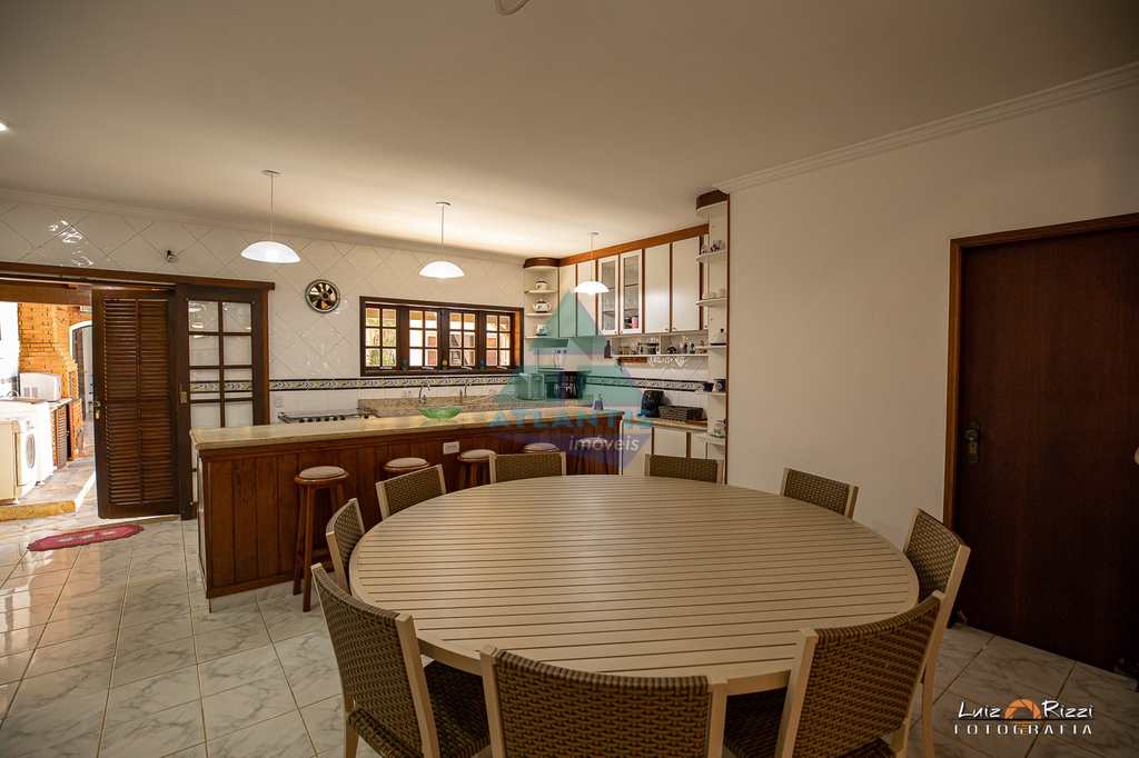 Casa em Ubatuba, no bairro Enseada