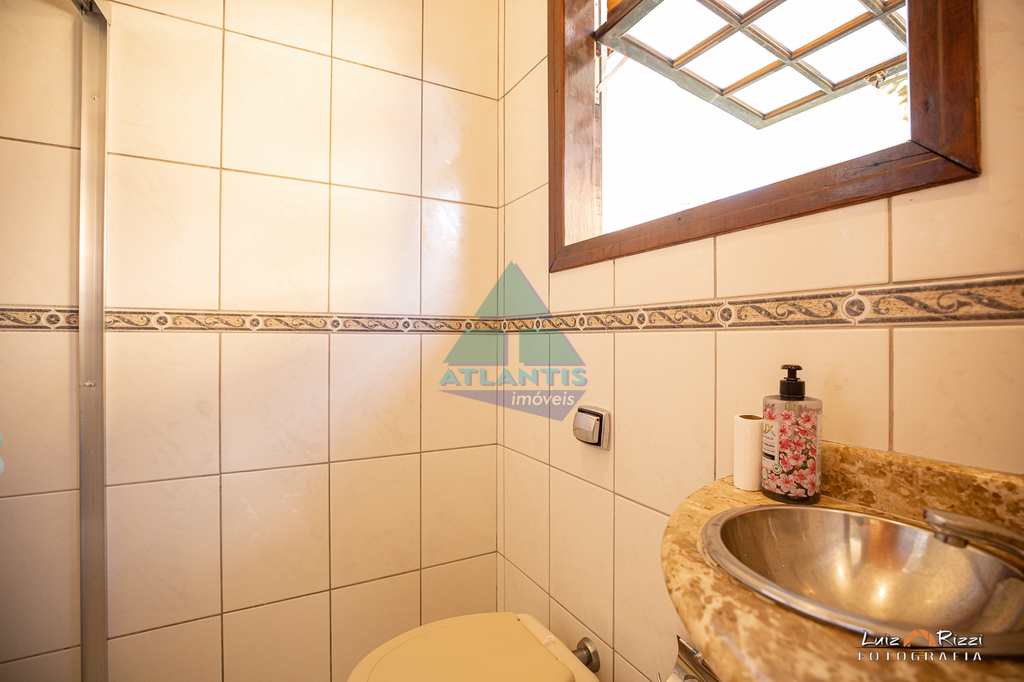 Casa em Ubatuba, no bairro Enseada