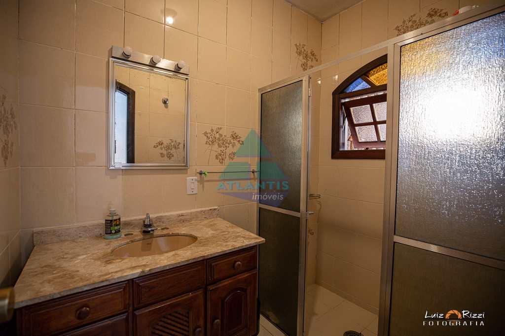 Casa em Ubatuba, no bairro Enseada