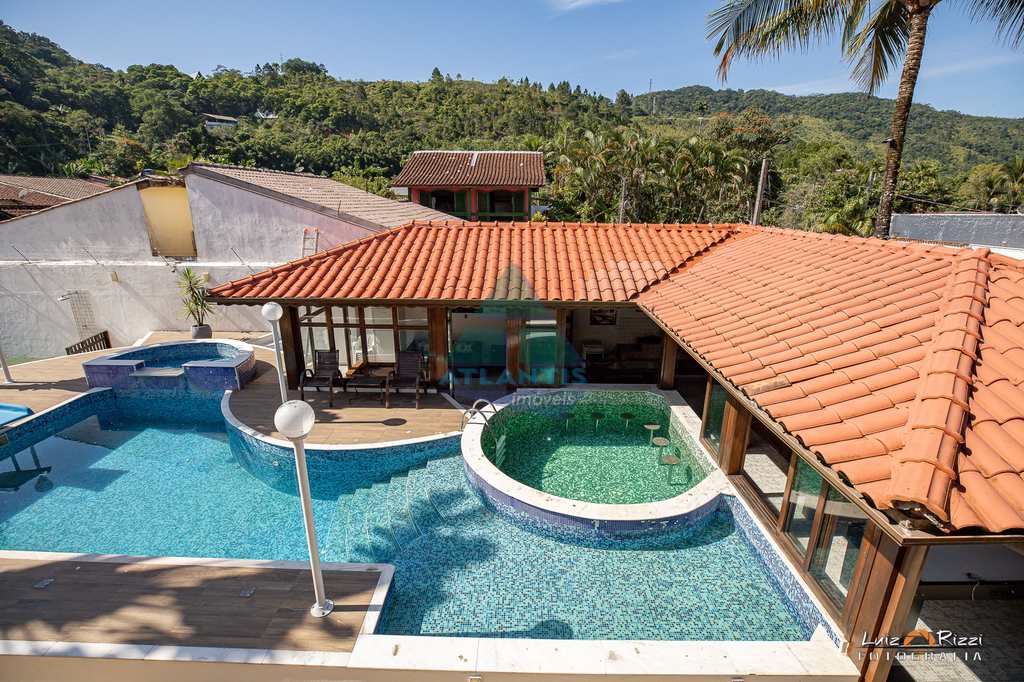 Casa em Ubatuba, no bairro Enseada