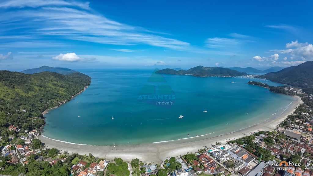 Casa em Ubatuba, no bairro Enseada