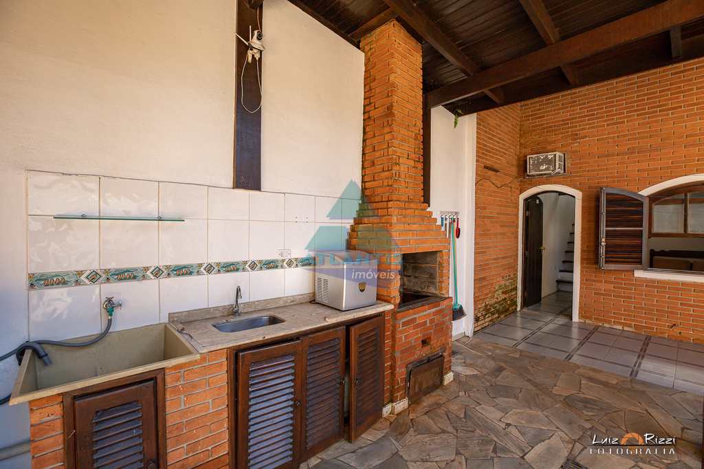 Casa em Ubatuba, no bairro Enseada