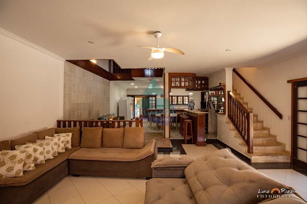 Casa em Ubatuba, no bairro Enseada