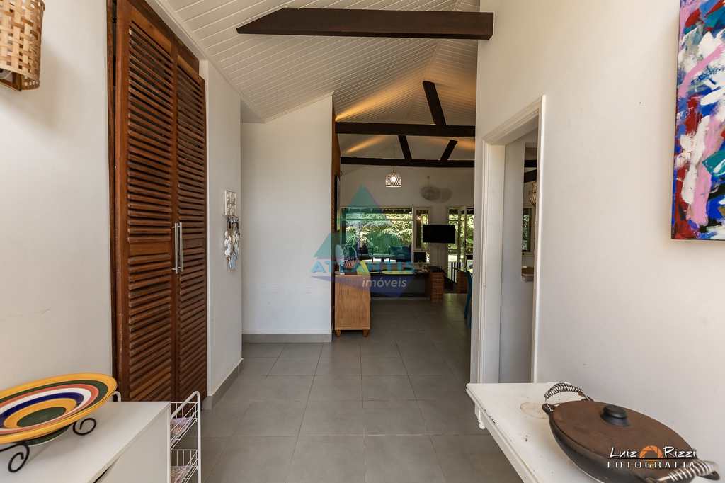 Casa em Ubatuba, no bairro Itamambuca