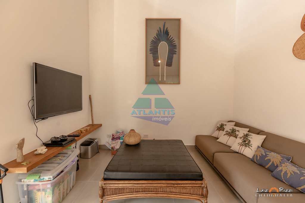 Casa em Ubatuba, no bairro Itamambuca