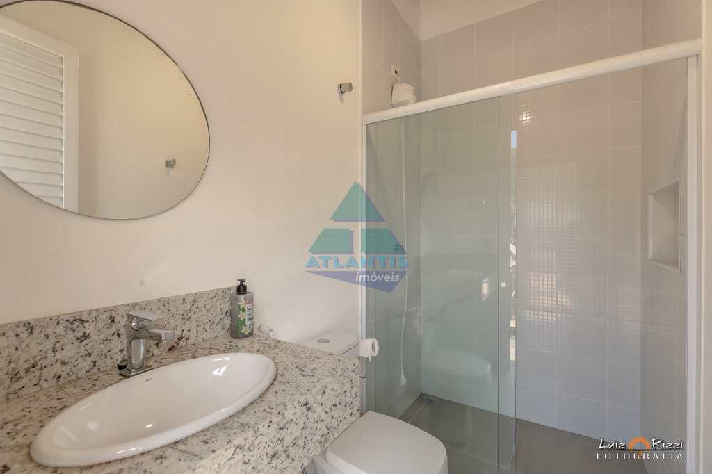 Casa em Ubatuba, no bairro Itamambuca