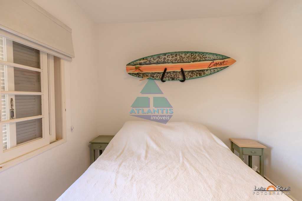 Casa em Ubatuba, no bairro Itamambuca
