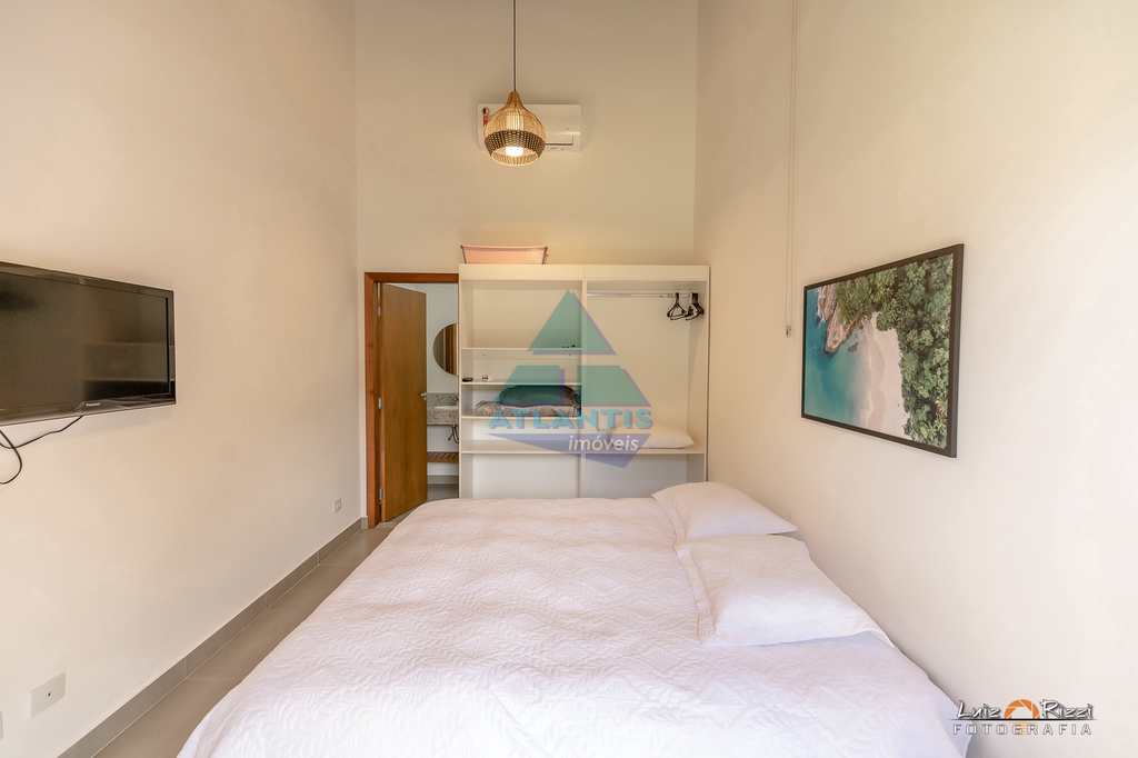 Casa em Ubatuba, no bairro Itamambuca