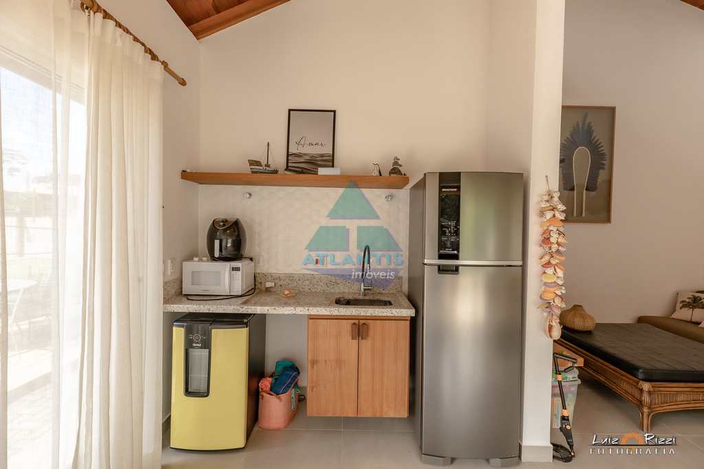 Casa em Ubatuba, no bairro Itamambuca