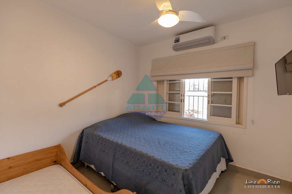 Casa em Ubatuba, no bairro Itamambuca