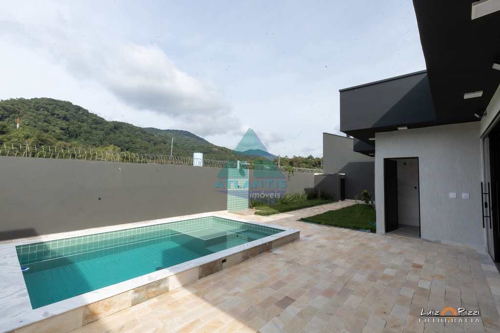 Casa em Ubatuba, no bairro Jardim Carolina