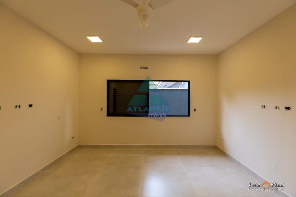 Casa em Ubatuba, no bairro Jardim Carolina