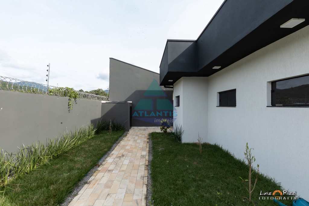 Casa em Ubatuba, no bairro Jardim Carolina