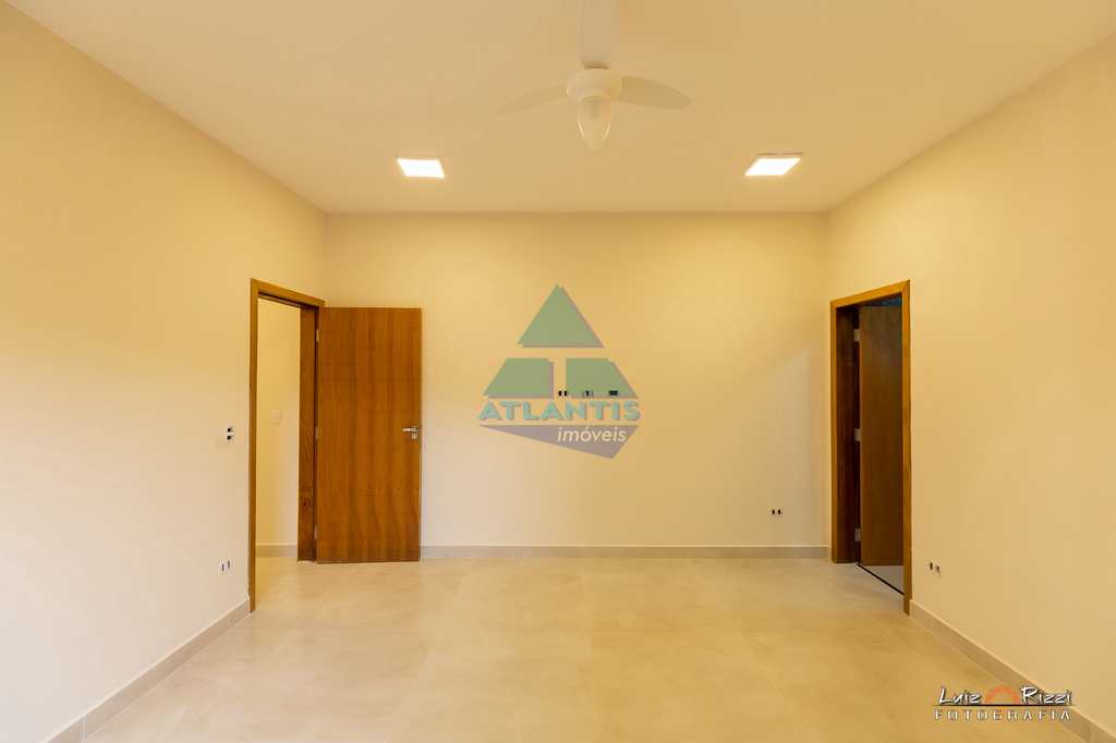 Casa em Ubatuba, no bairro Jardim Carolina
