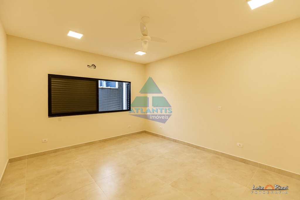 Casa em Ubatuba, no bairro Jardim Carolina
