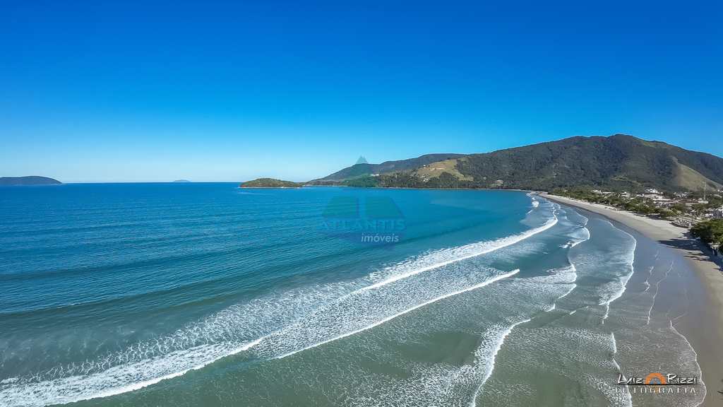 Casa em Ubatuba, no bairro Praia do Sapê