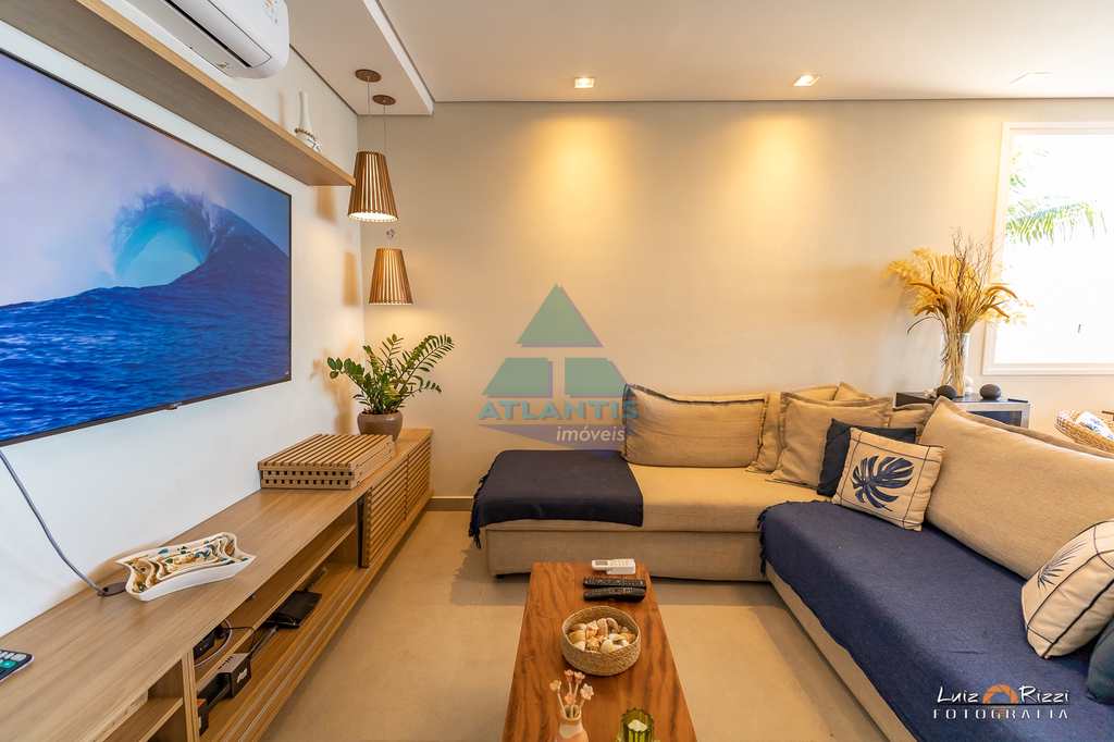 Casa em Ubatuba, no bairro Praia do Sapê