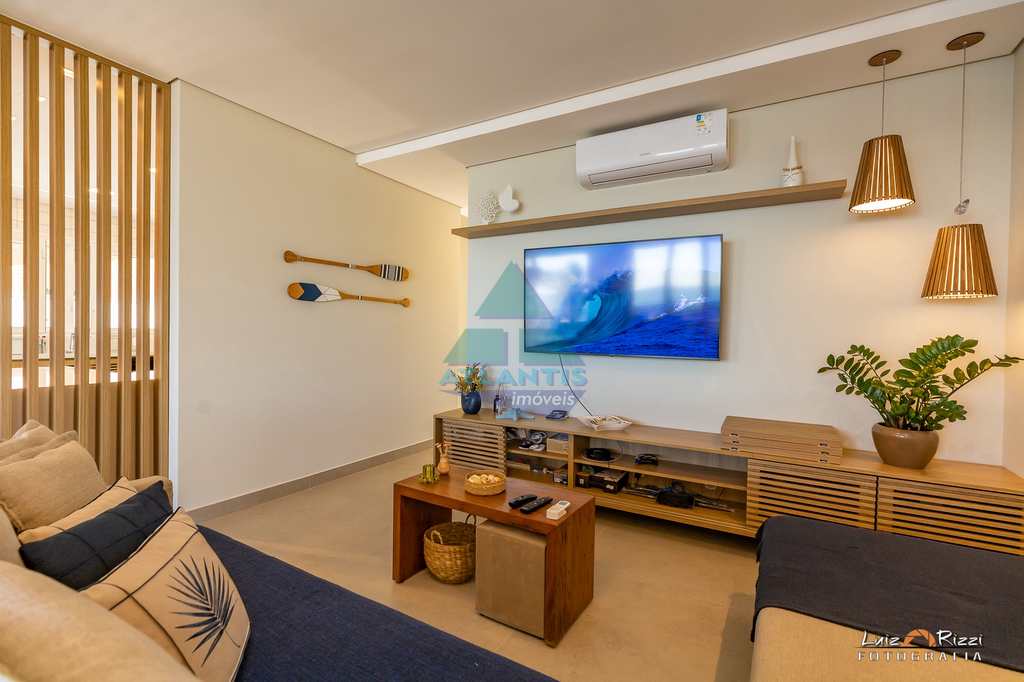 Casa em Ubatuba, no bairro Praia do Sapê