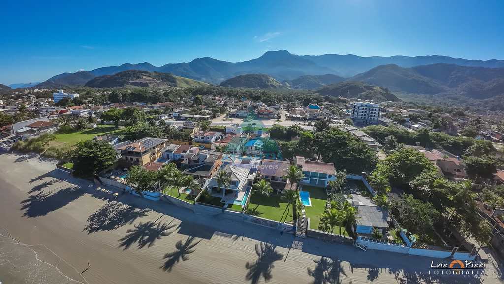 Casa em Ubatuba, no bairro Praia do Sapê