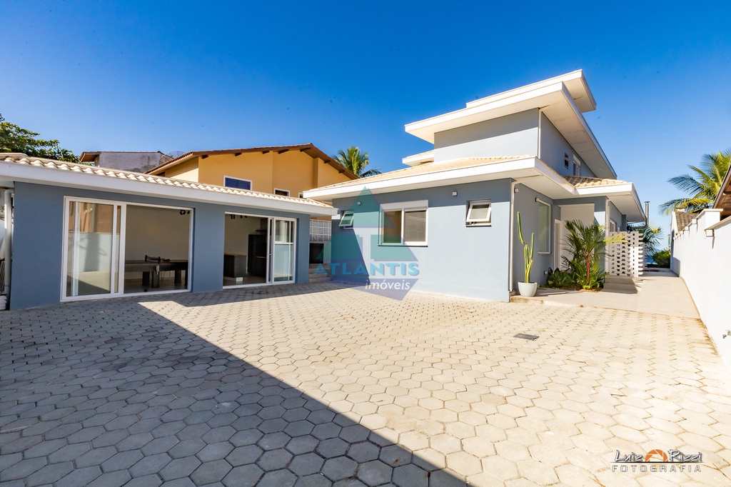 Casa em Ubatuba, no bairro Praia do Sapê