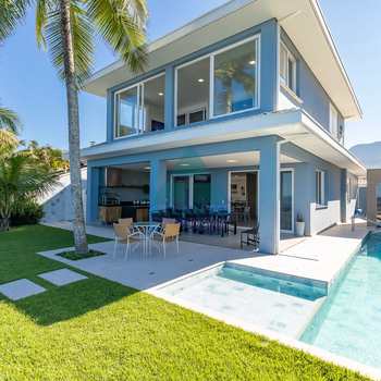 Casa em Ubatuba, bairro Praia Sape