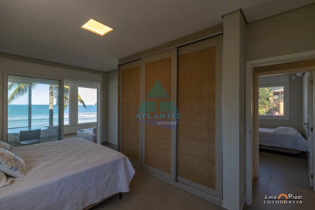 Casa em Ubatuba, no bairro Praia do Sapê