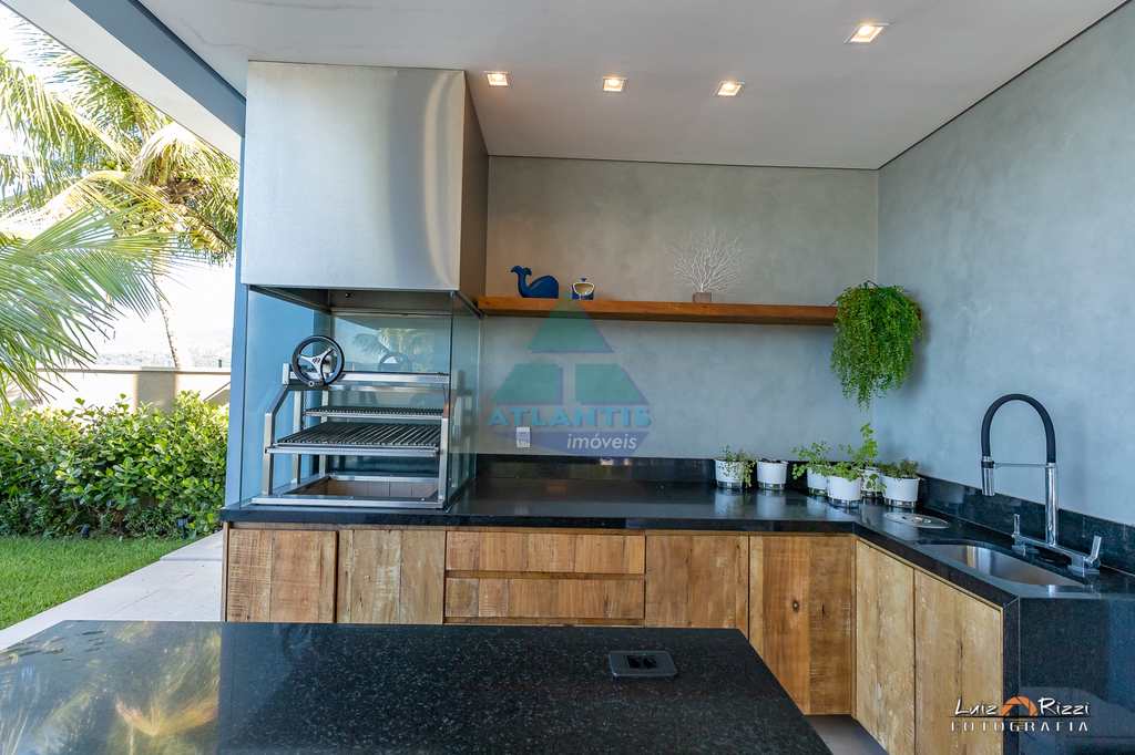 Casa em Ubatuba, no bairro Praia do Sapê