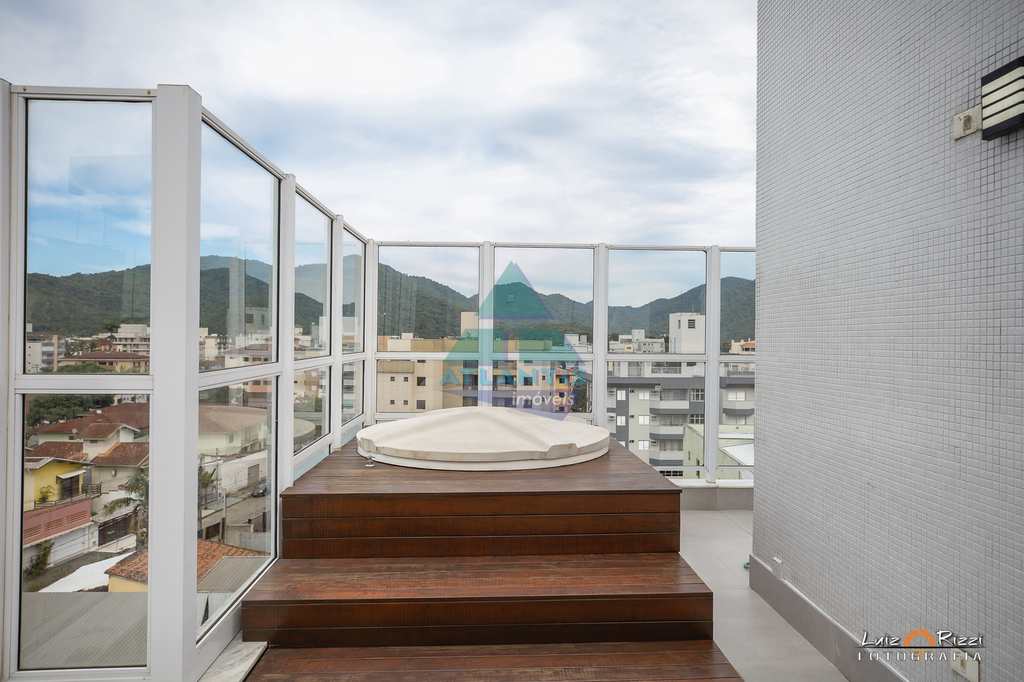 Cobertura em Ubatuba, no bairro Itagua