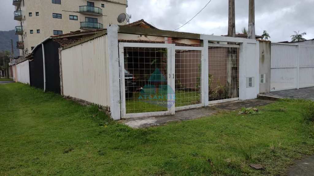Casa em Ubatuba, no bairro Praia da Maranduba