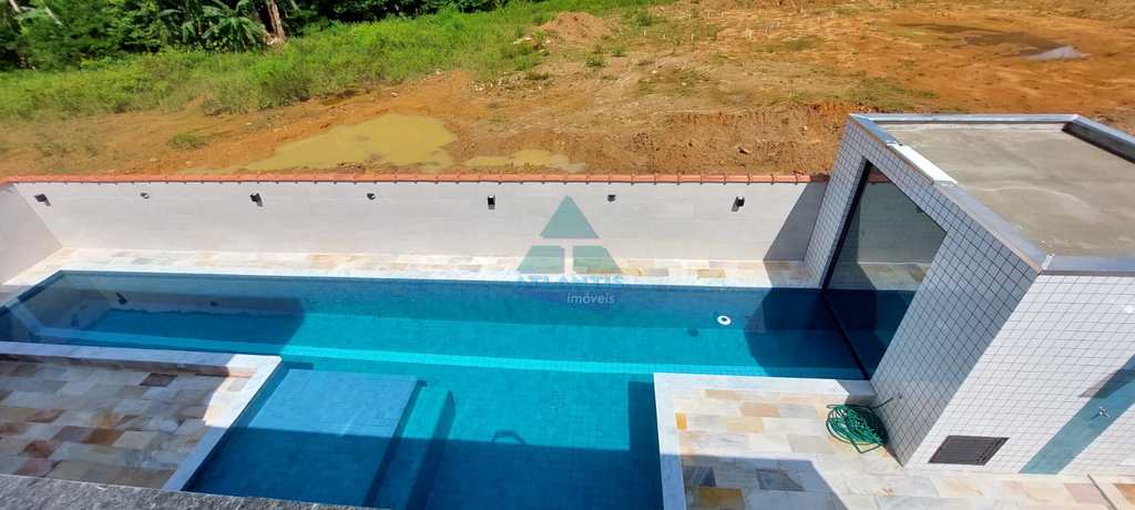Casa em Ubatuba, no bairro Jardim Carolina