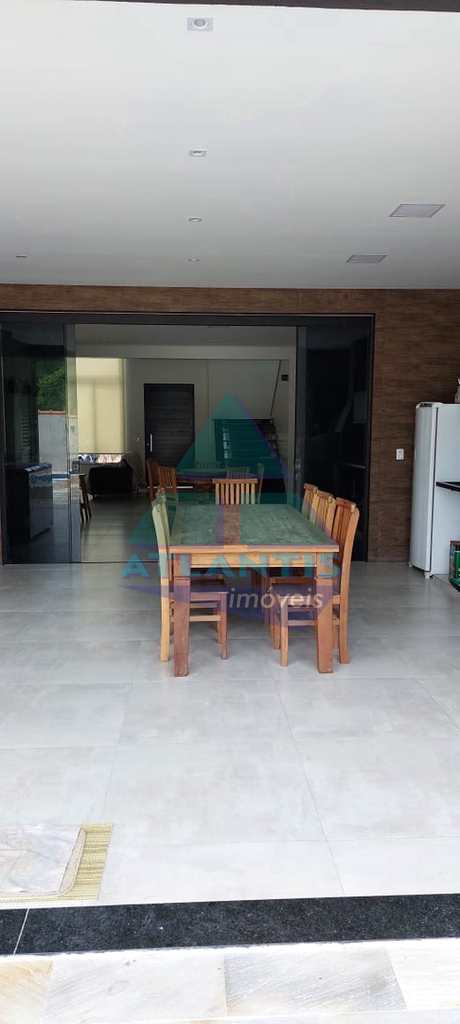 Casa em Ubatuba, no bairro Jardim Carolina