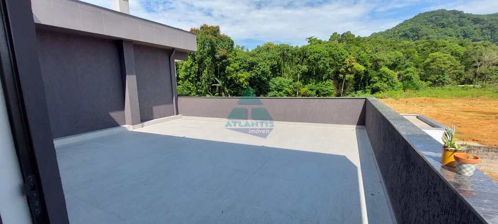 Casa em Ubatuba, no bairro Jardim Carolina