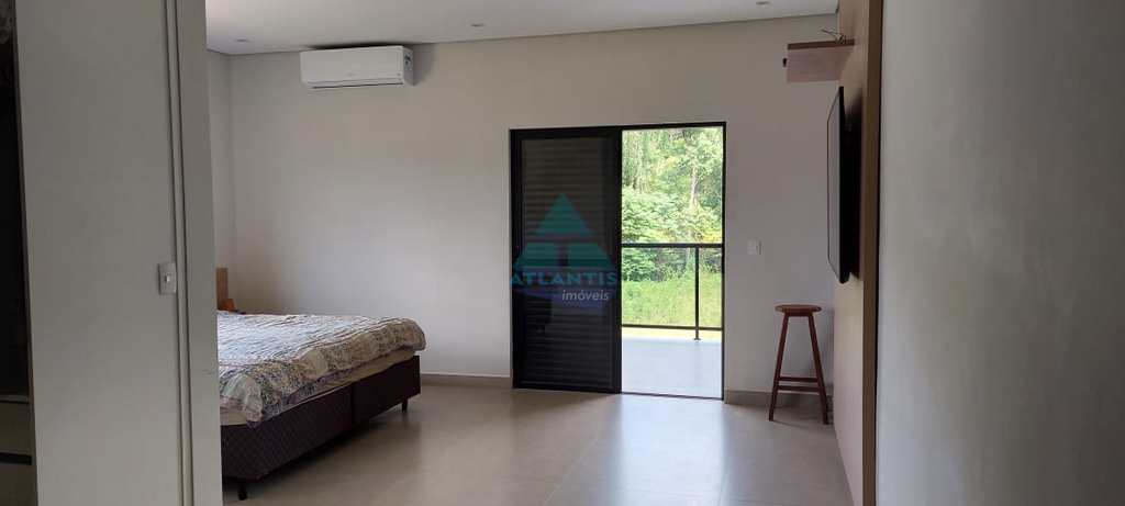 Casa em Ubatuba, no bairro Jardim Carolina