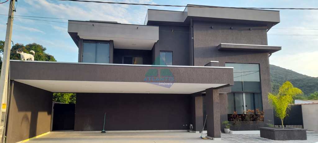 Casa em Ubatuba, no bairro Jardim Carolina