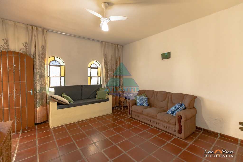 Casa em Caraguatatuba, no bairro Praia da Cocanha