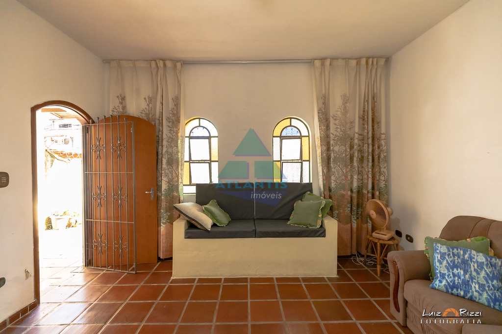 Casa em Caraguatatuba, no bairro Praia da Cocanha