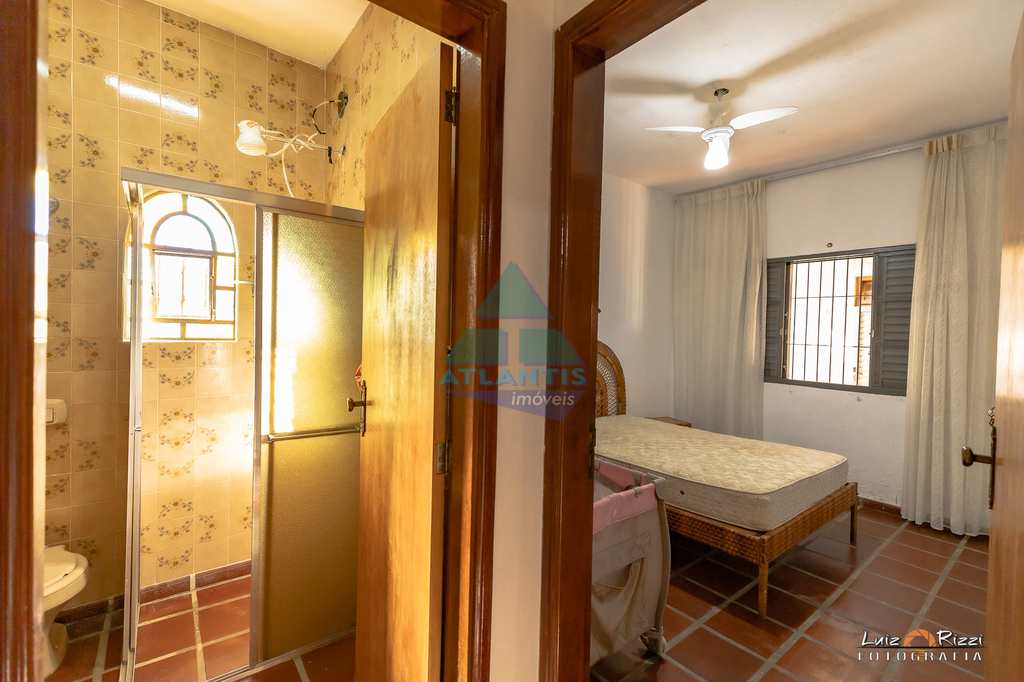 Casa em Caraguatatuba, no bairro Praia da Cocanha